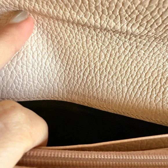 Gucci Pink Leather Clutch with Gold Chain - Picture 6 of 6